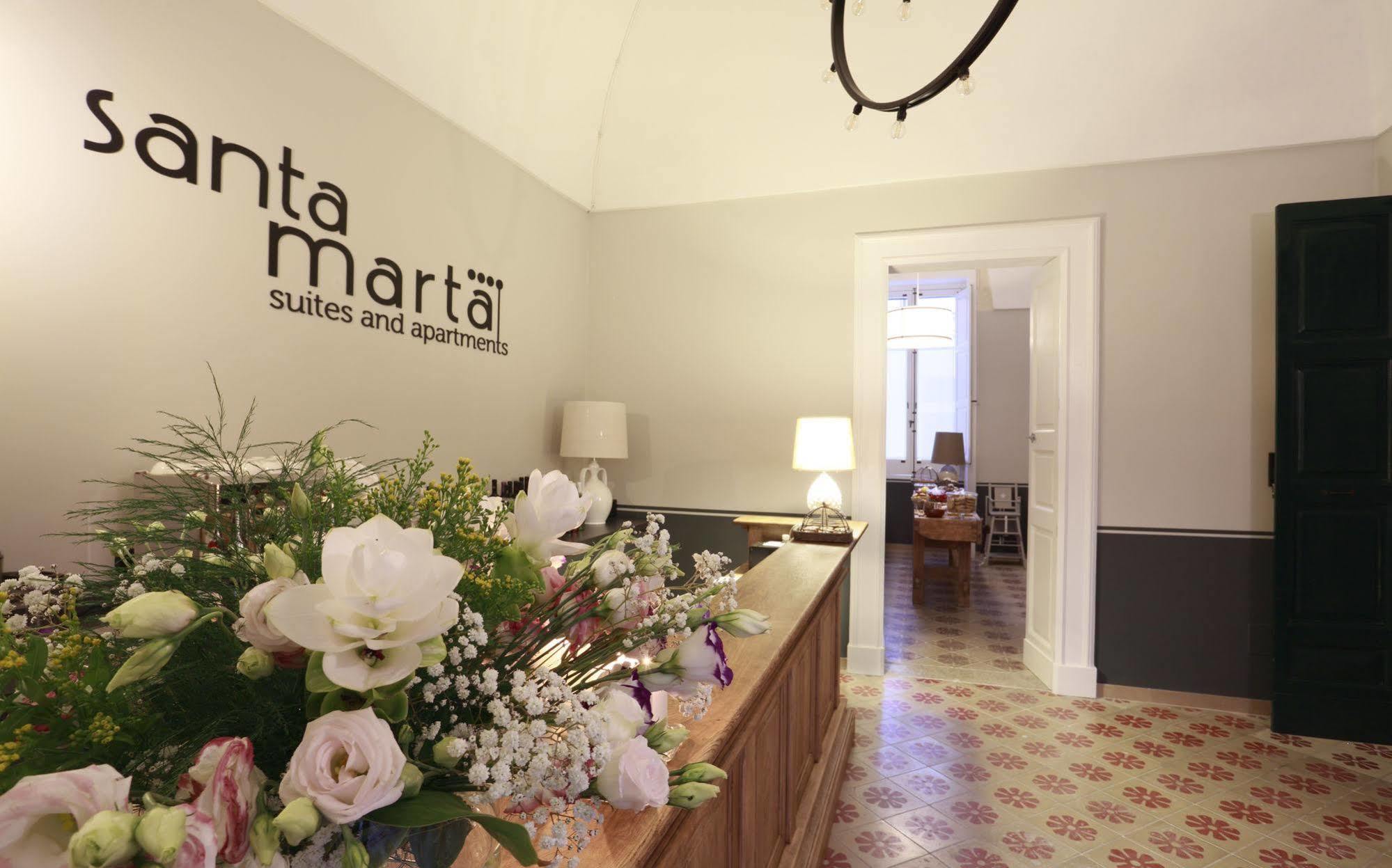 Santa Marta Suites & Apartments Lecce Bagian luar foto