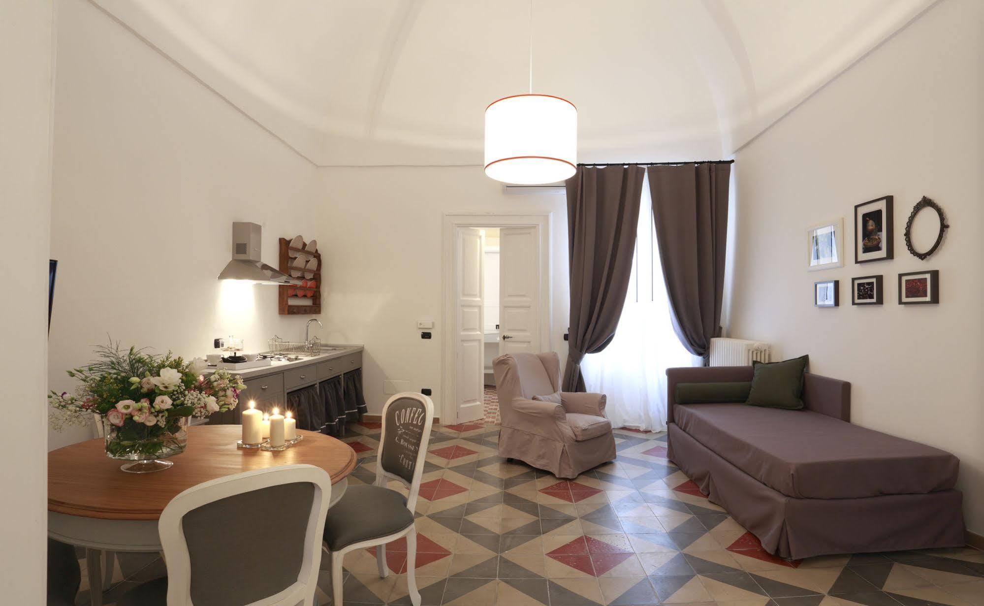 Santa Marta Suites & Apartments Lecce Bagian luar foto